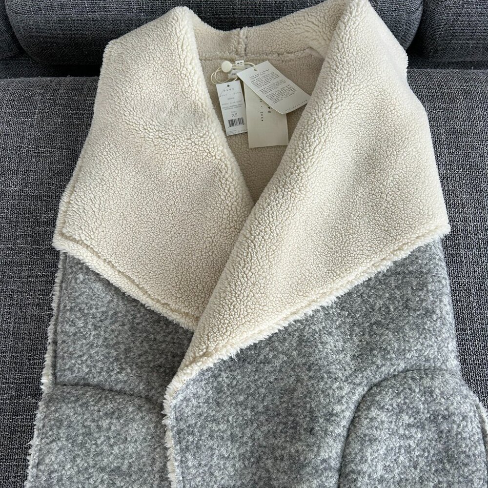 Never Worn Joie Sherpa Vest (with pockets)